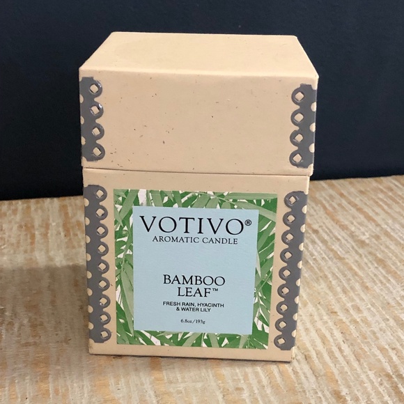 Votivo Bamboo Leaf 6.8oz Candle - Picture 1 of 1